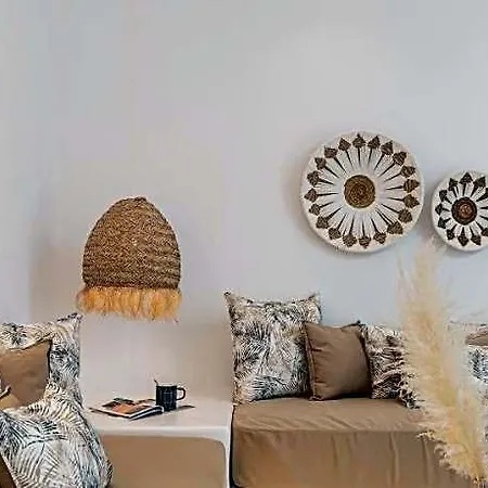 Отель Almiriki Naxos Beachside Living